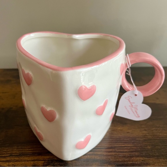 Valentine’s | Pink Heart Shaped Mug 🩷 - Picture 2 of 6